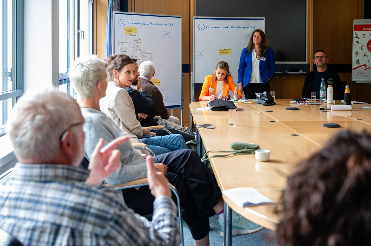 Galeriebild: 1 Diskussion in Räumen für Vielfalt