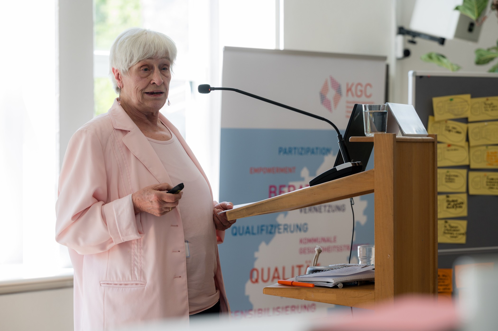 Erika Biehn, Betroffenenvertreterin und Mitbegründerin der Nationalen Armutskonferenz (NAK), Vorstandsmitglied Verband Alleinerziehende Mütter und Väter Landesverband Bremen e. V. (VAMV)