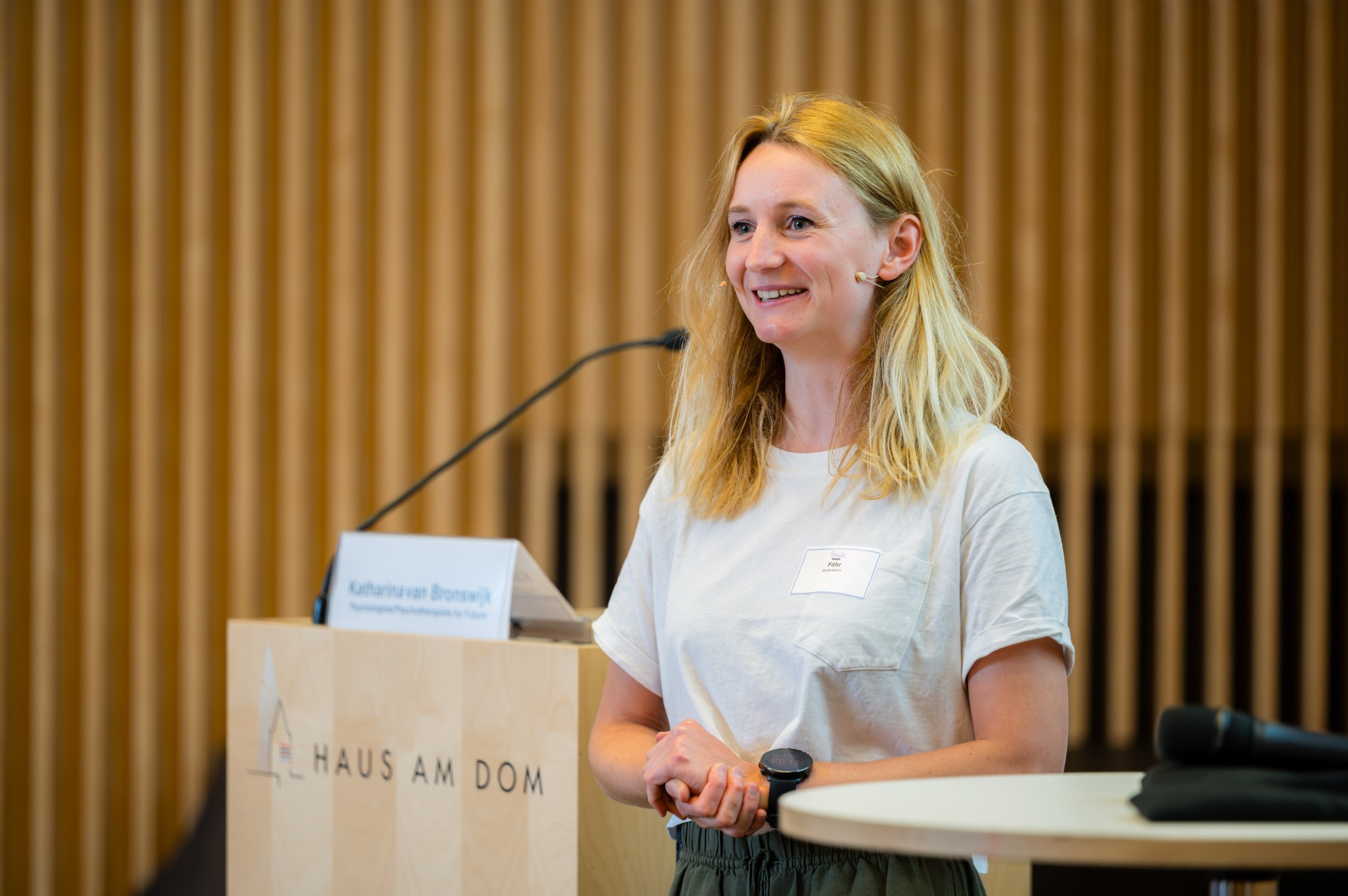 Moderatorin Paula Föhr