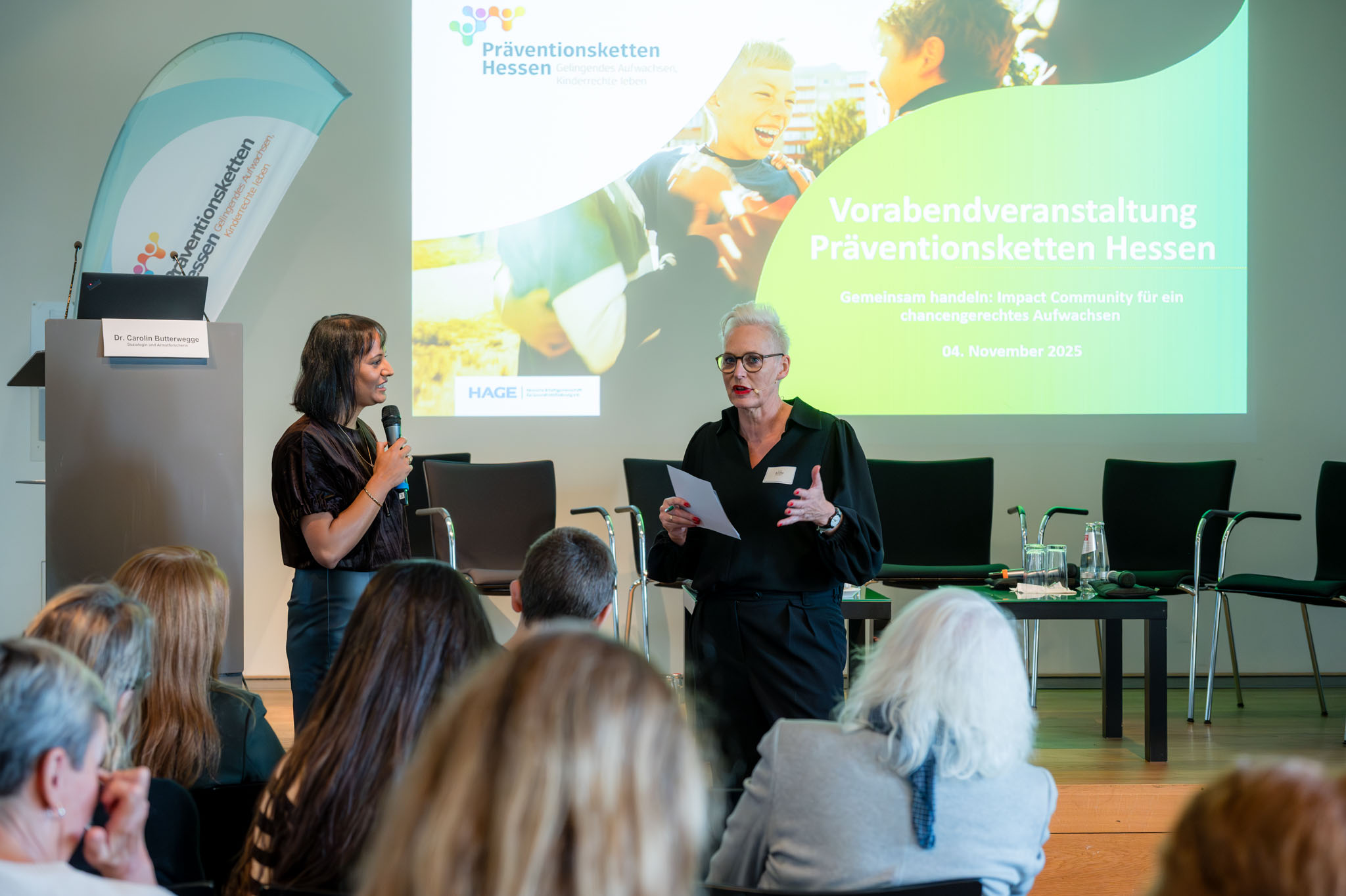 v.l.n.r. Rajni Kerber (HAGE) und Bärbel Schäfer