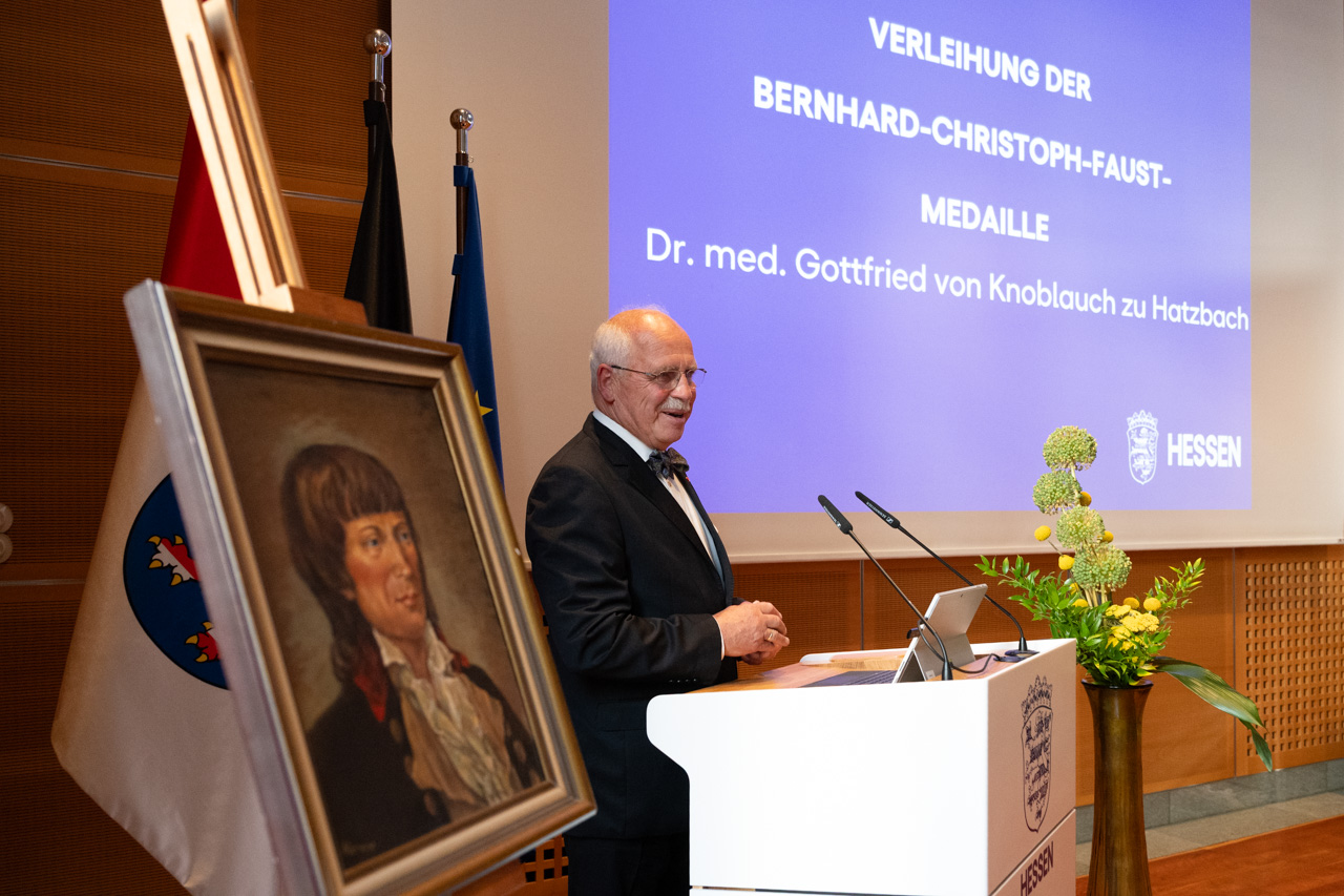 Dr. Gottfried von Knoblauch zu Hatzbach