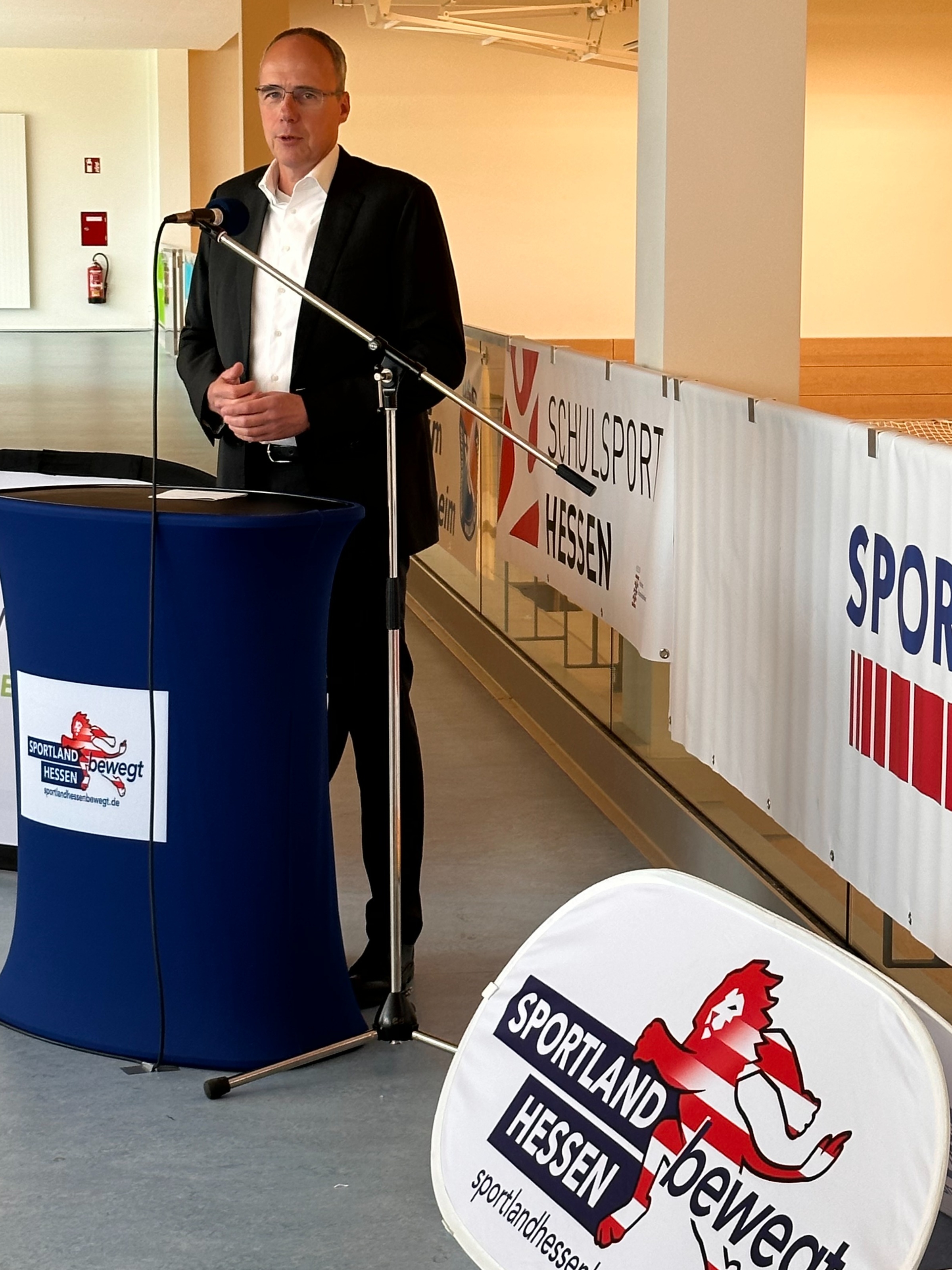 Sportminister Peter Beuth während seiner Ansprache bei der Auftaktveranstaltung