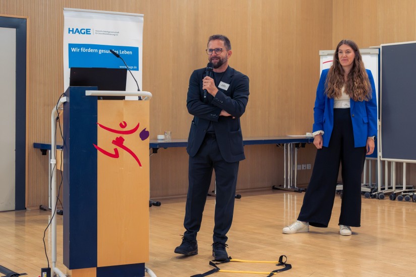 Andi Mündörfer und Franziska Borst bei der Präsentation zur Projektvorstellung aus Baden-Württemberg