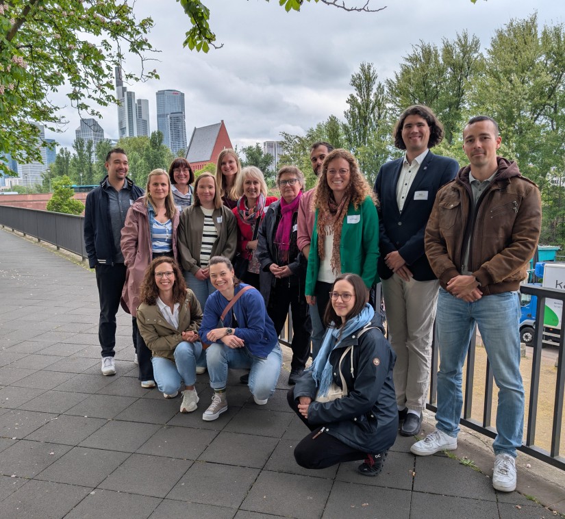 Gruppenfoto mit allen Teilnehmenden des Workshops
